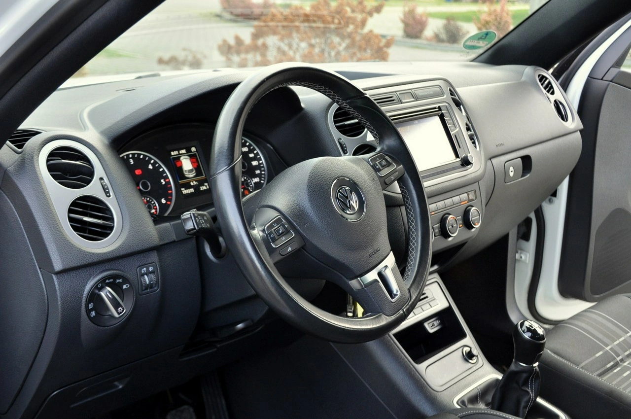 Volkswagen Tiguan - Zdjęcie 23