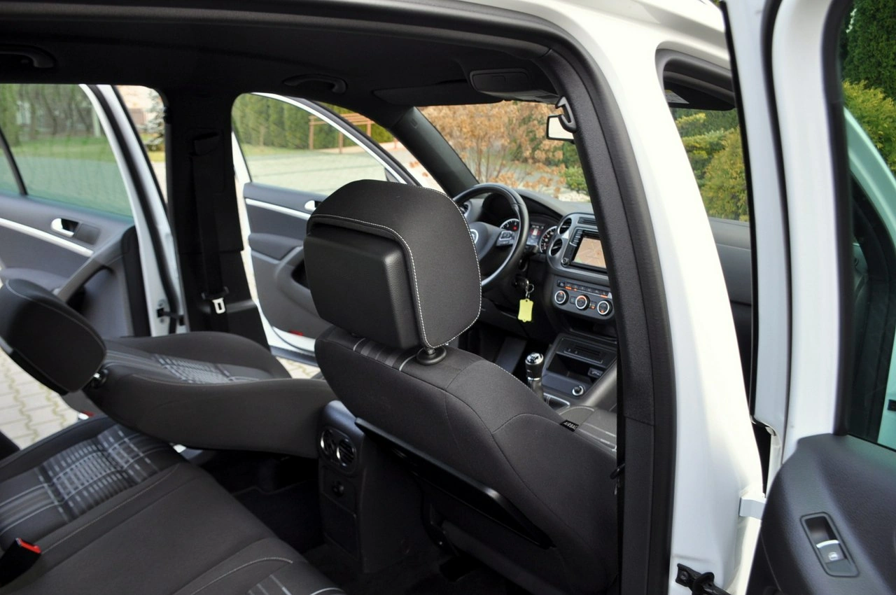 Volkswagen Tiguan - Zdjęcie 25