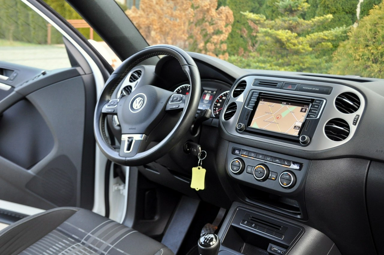 Volkswagen Tiguan - Zdjęcie 27