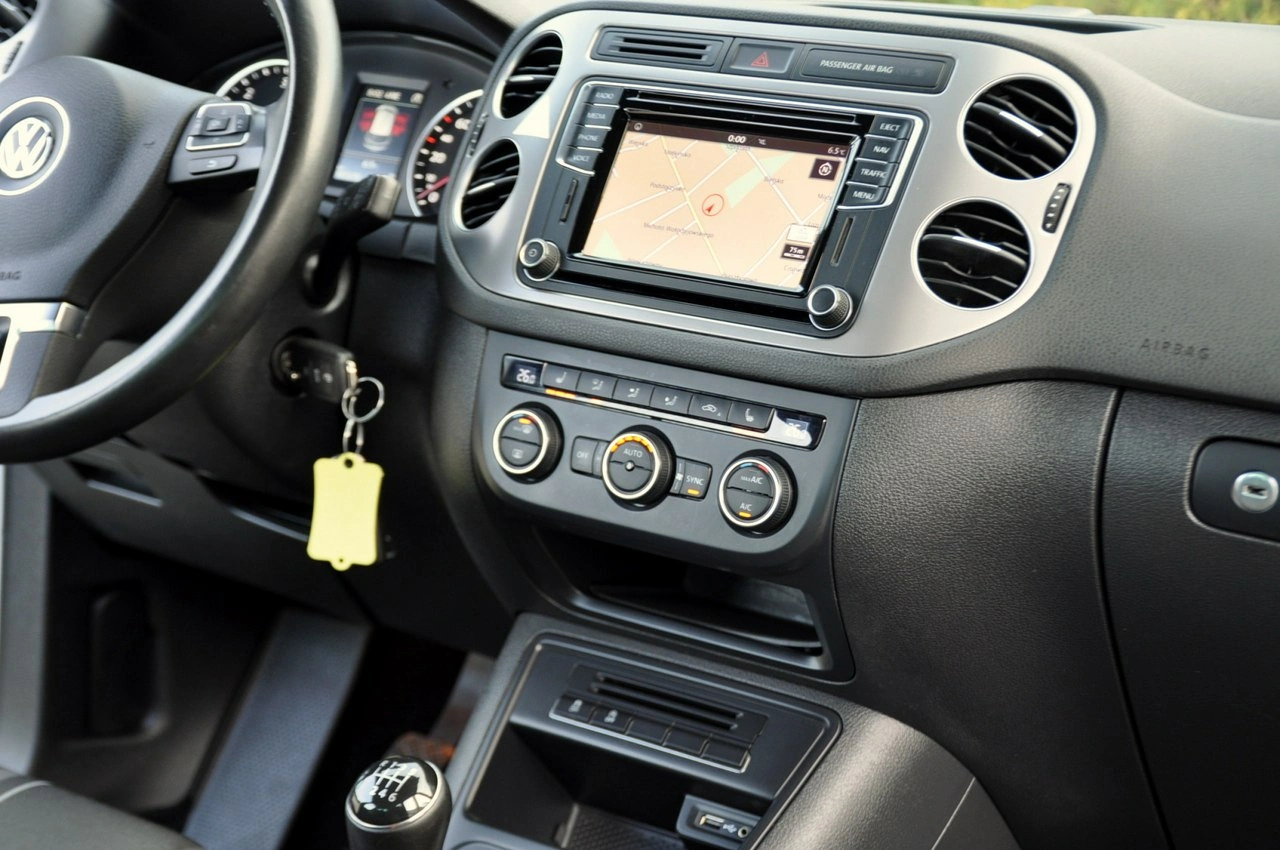Volkswagen Tiguan - Zdjęcie 28