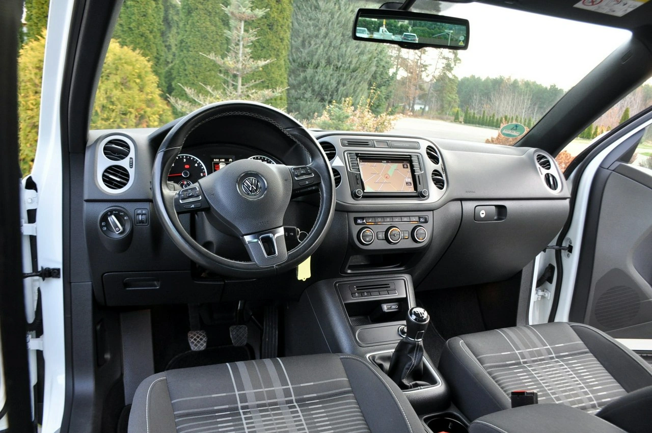 Volkswagen Tiguan - Zdjęcie 30