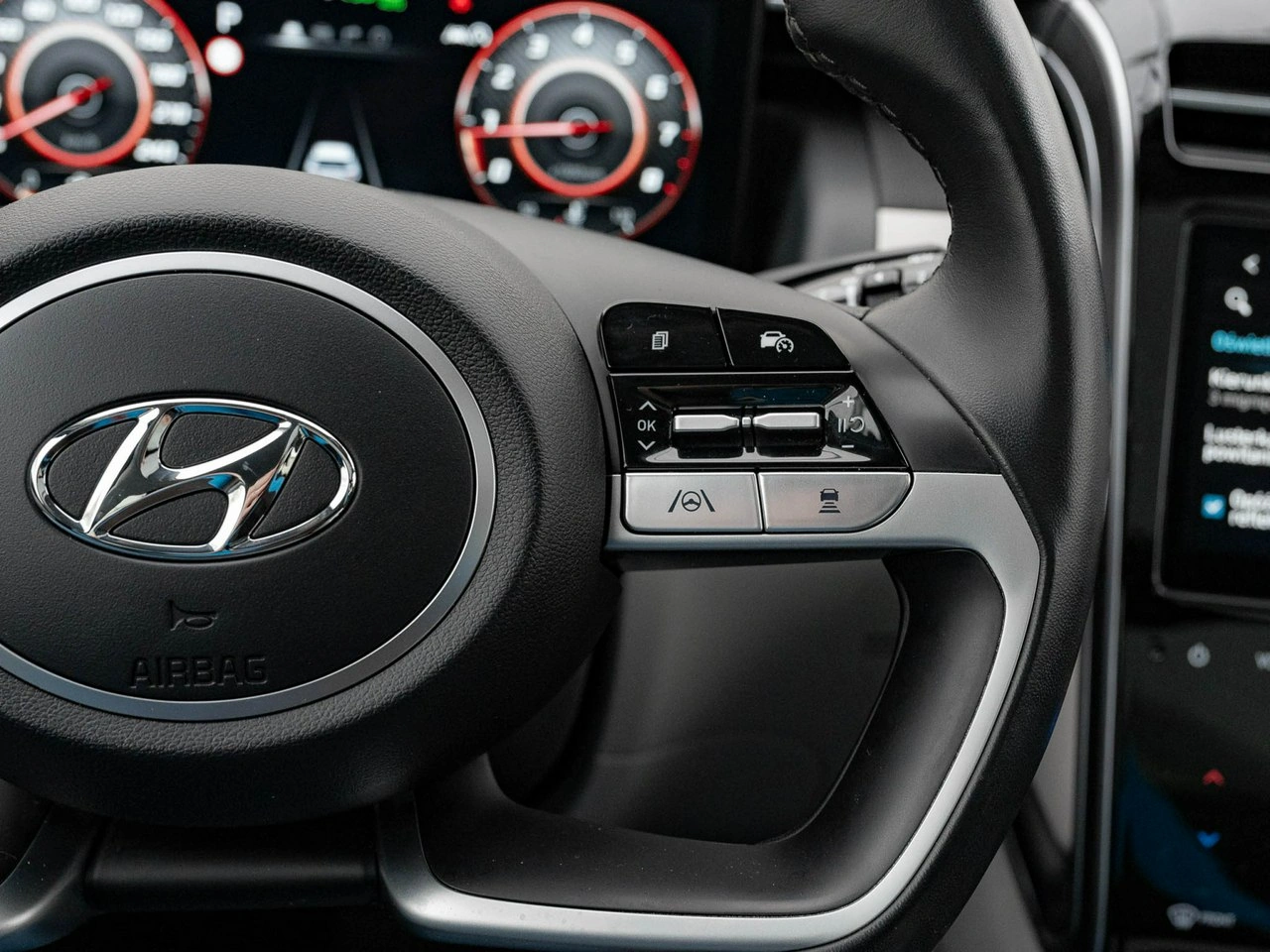 Hyundai Tucson - Zdjęcie 16
