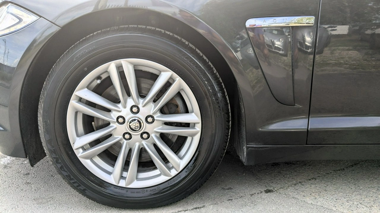 Jaguar XF - Zdjęcie 30