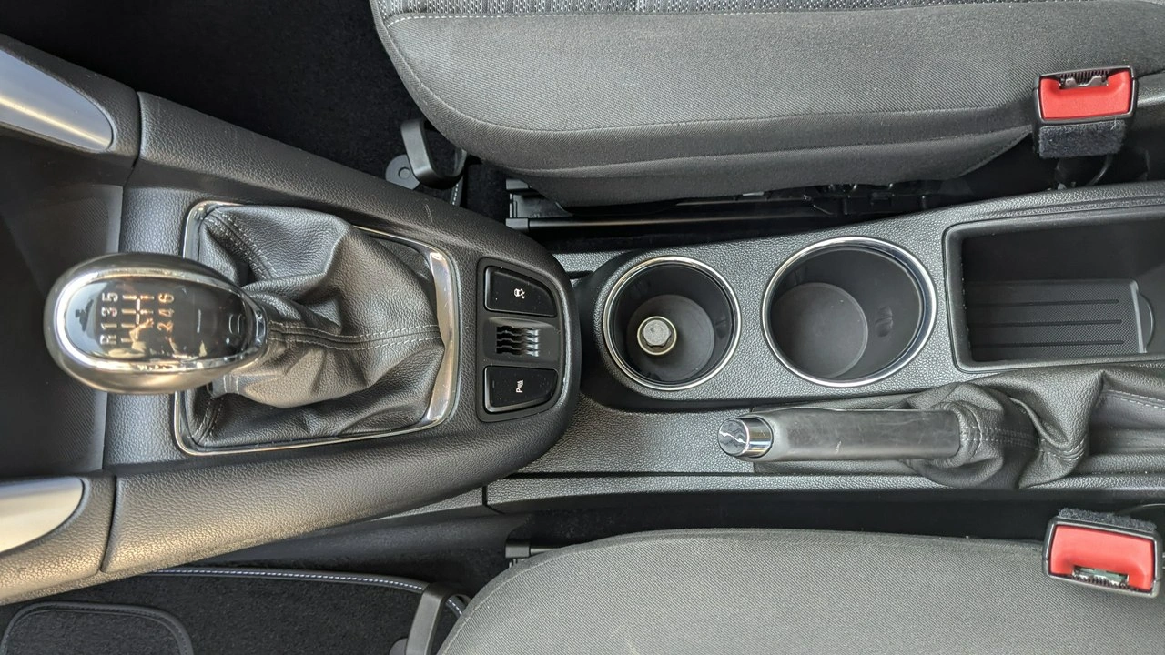 Opel Zafira - Zdjęcie 23