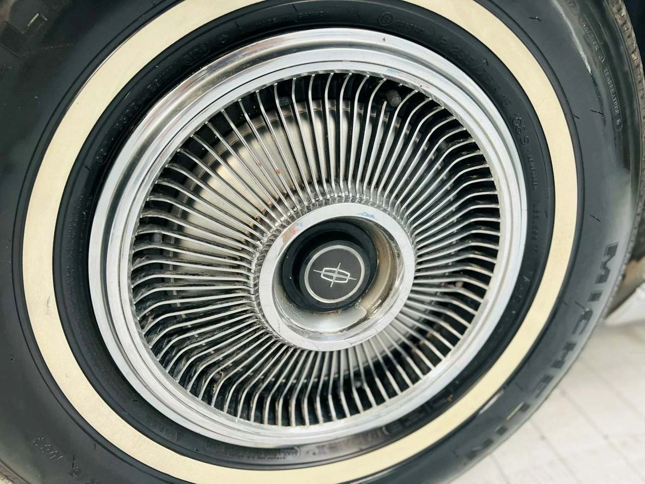 Lincoln Continental - Zdjęcie 14
