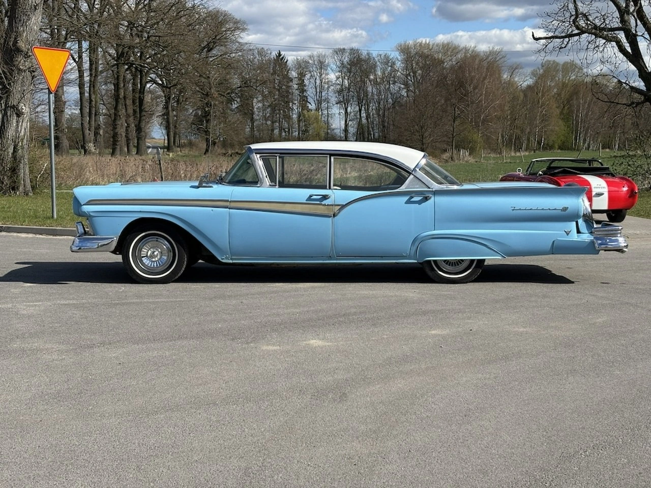 Ford Fairlane - Zdjęcie 3