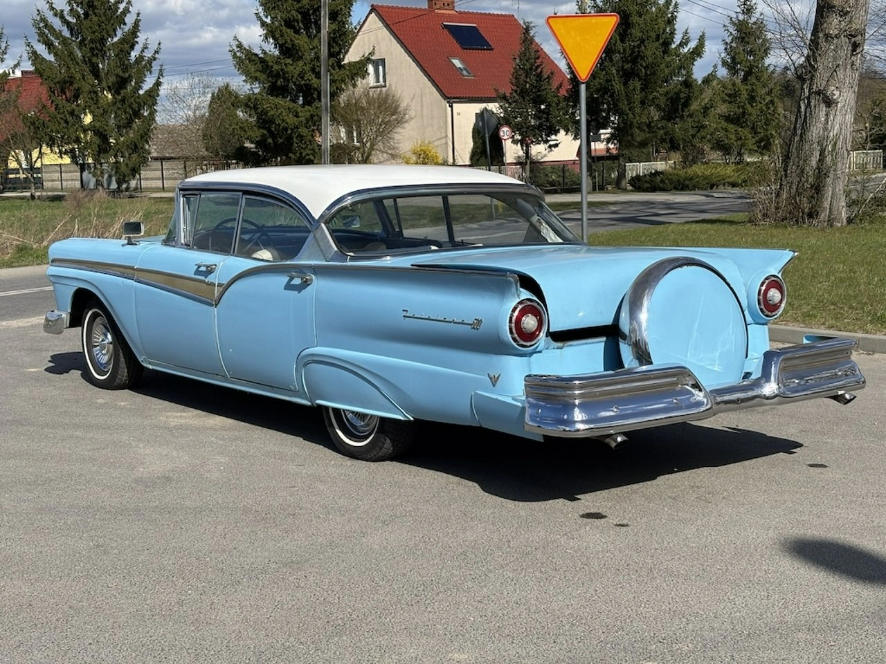 Ford Fairlane - Zdjęcie 4