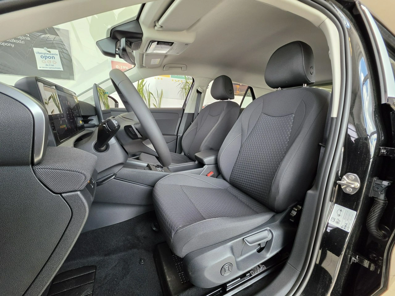 Volkswagen T-Roc - Zdjęcie 9