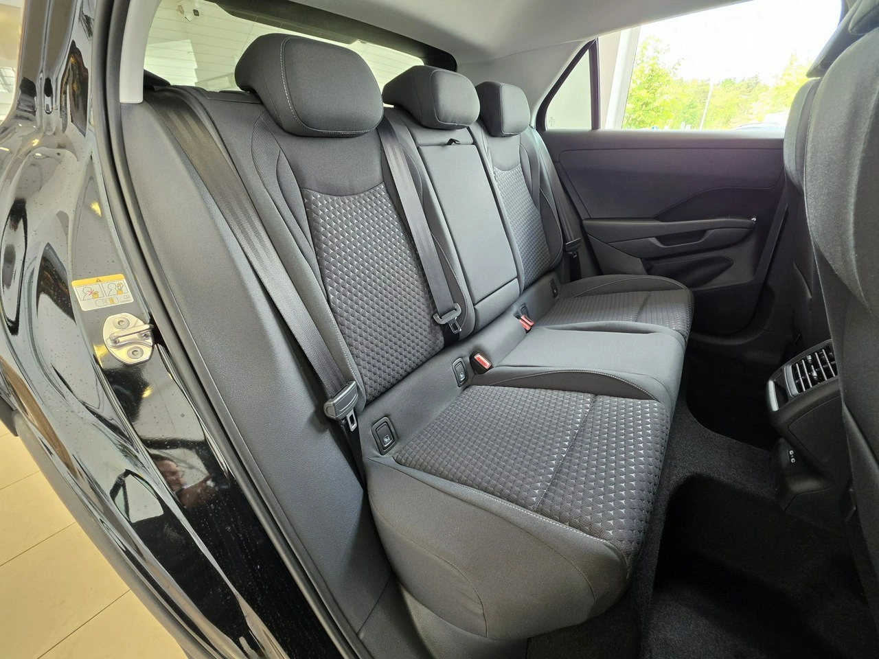 Volkswagen T-Roc - Zdjęcie 11