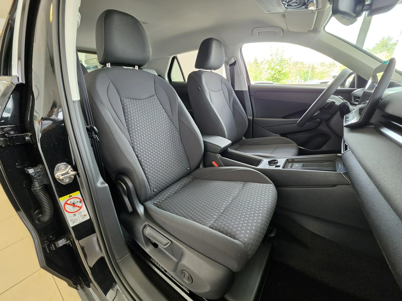 Volkswagen T-Roc - Zdjęcie 12