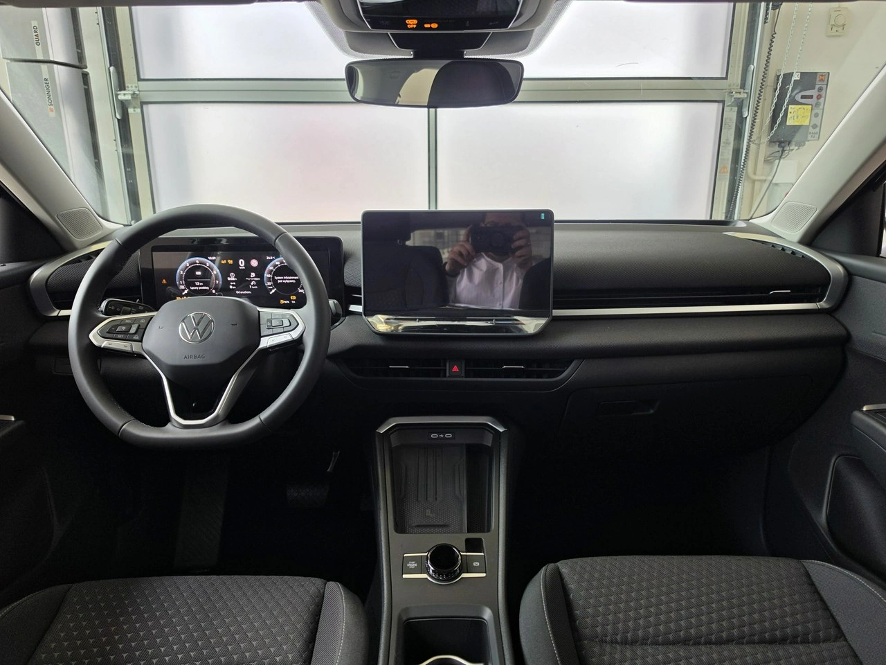 Volkswagen T-Roc - Zdjęcie 17