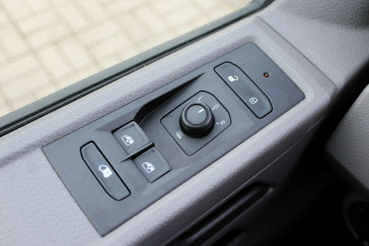 Volkswagen Transporter - Zdjęcie 16