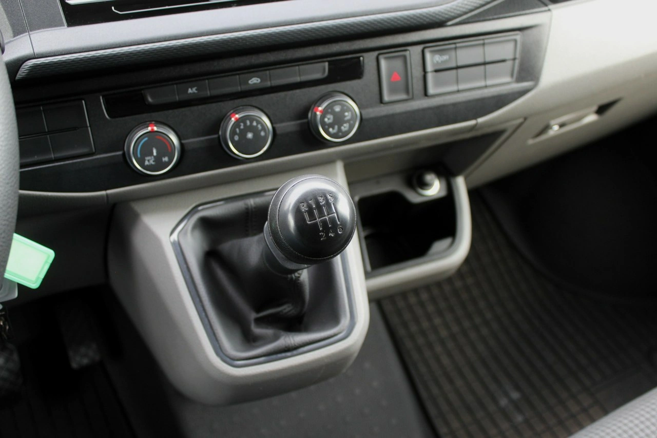 Volkswagen Transporter - Zdjęcie 17