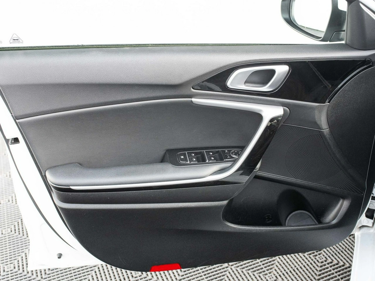 Kia Ceed - Zdjęcie 9