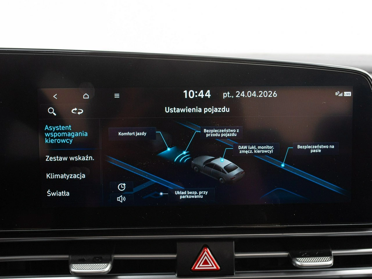 Hyundai Elantra - Zdjęcie 23