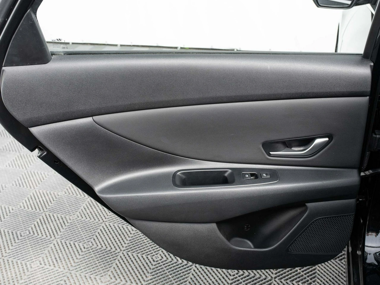 Hyundai Elantra - Zdjęcie 26