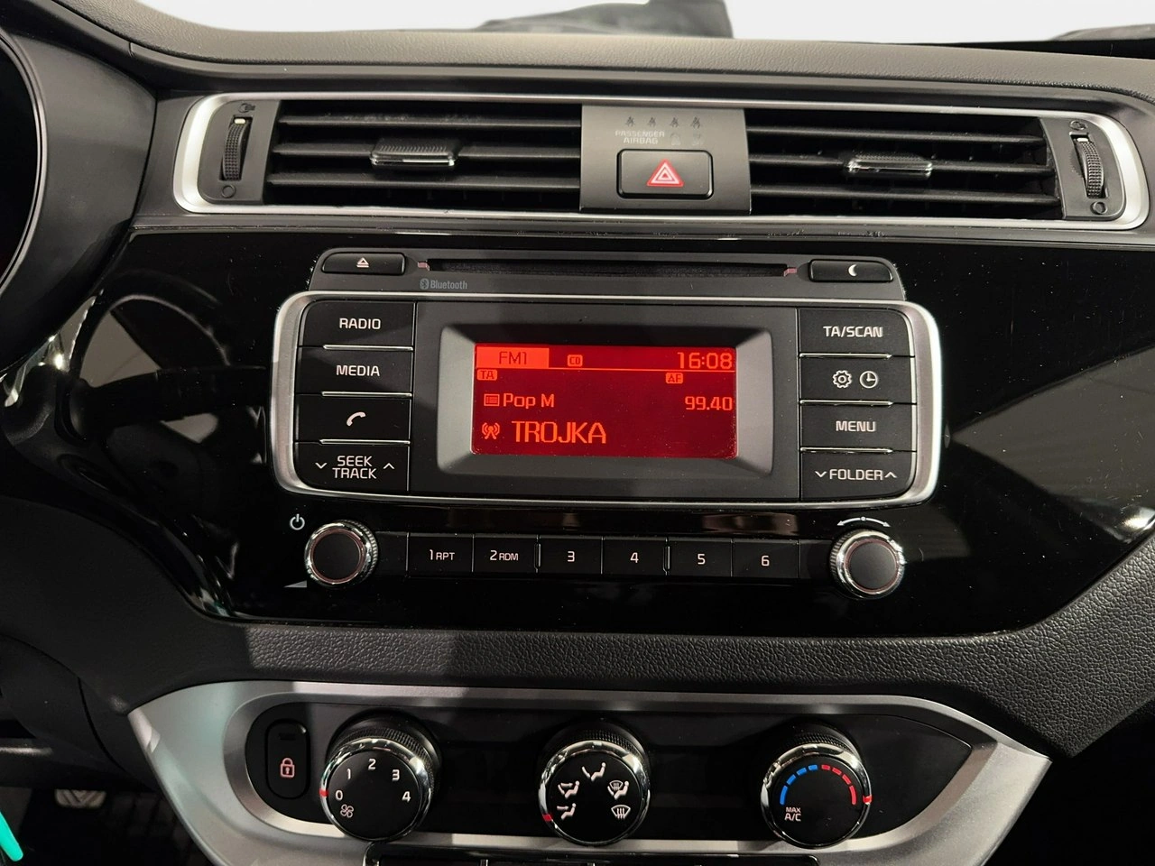 Kia Rio - Zdjęcie 18