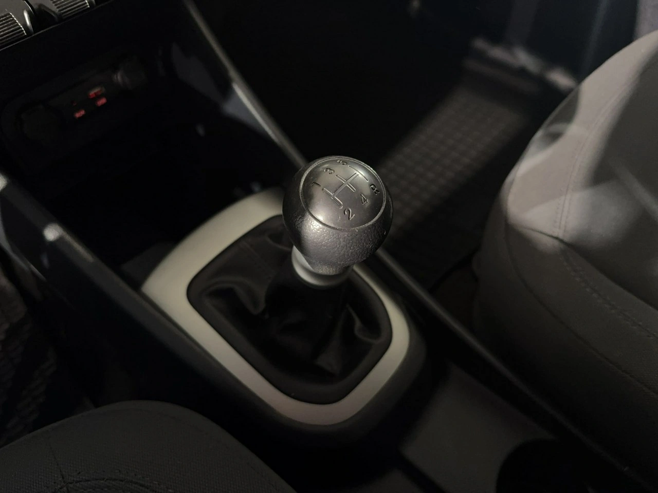 Kia Rio - Zdjęcie 20