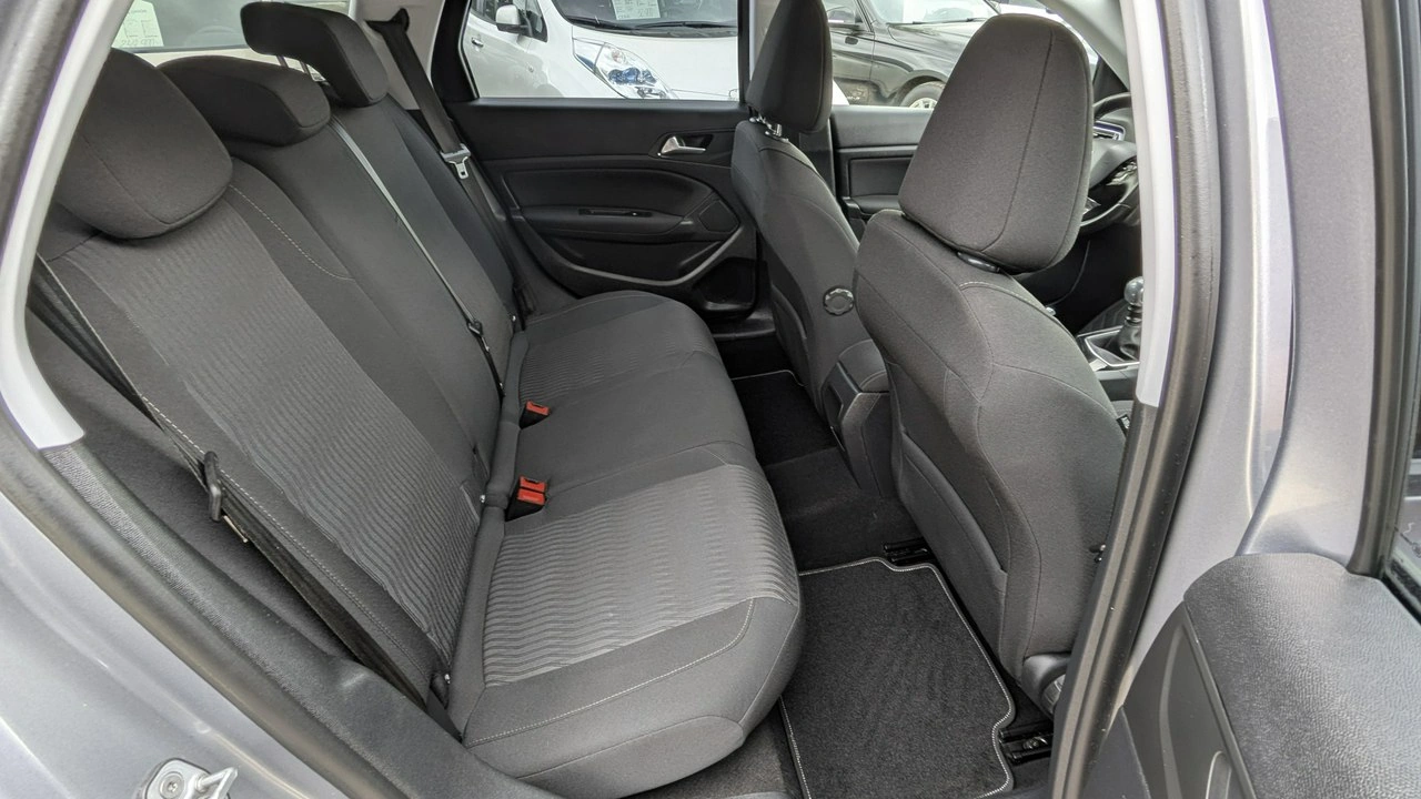 Peugeot 308 SW - Zdjęcie 16