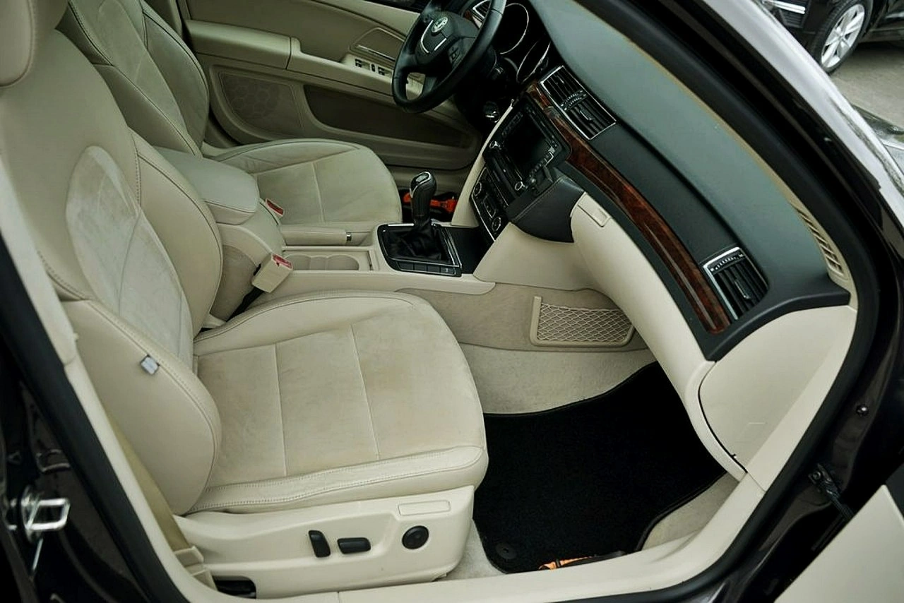 Skoda Superb - Zdjęcie 17