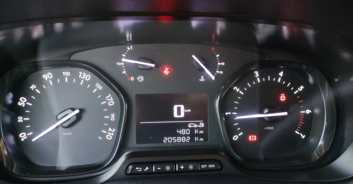 Peugeot Expert - Zdjęcie 30