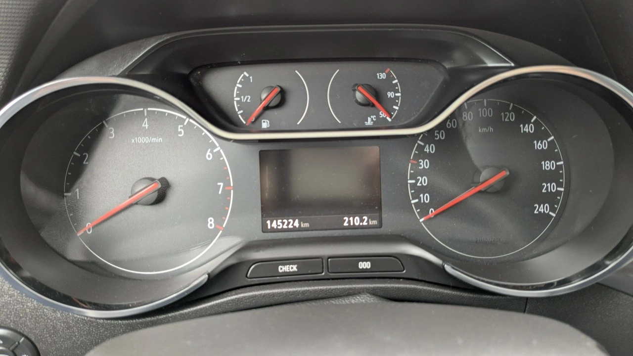 Opel Crossland X - Zdjęcie 19