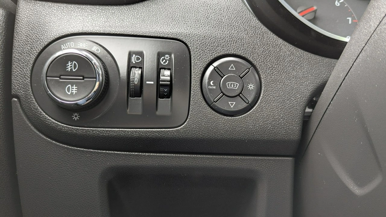 Opel Crossland X - Zdjęcie 29