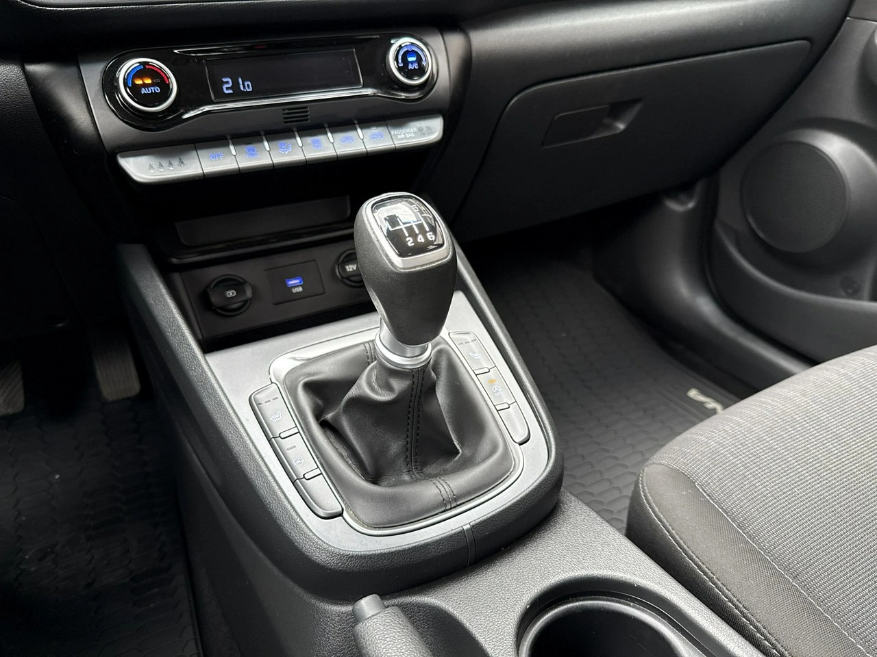Hyundai Kona - Zdjęcie 18