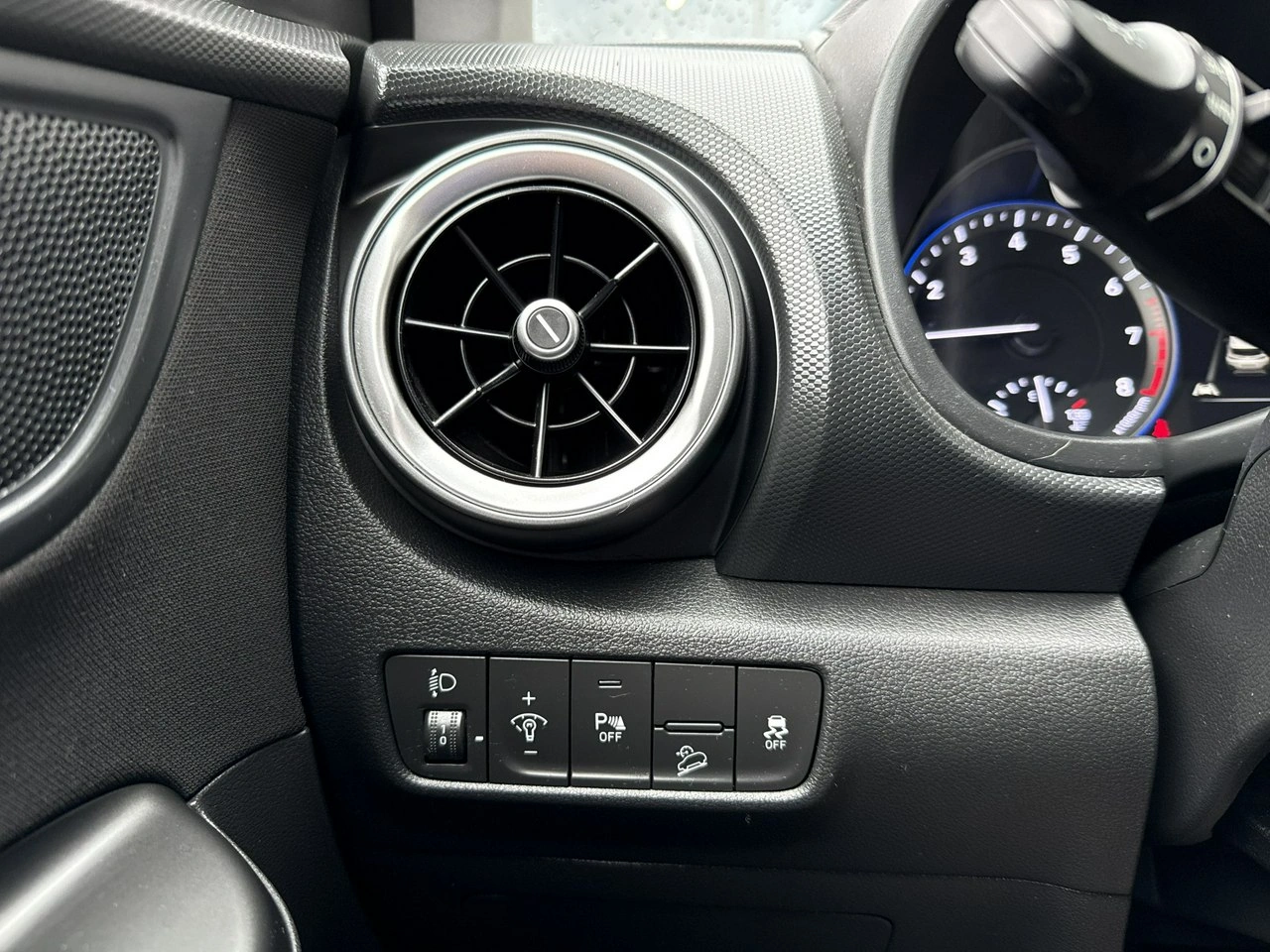 Hyundai Kona - Zdjęcie 21