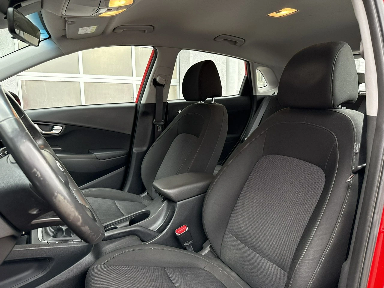Hyundai Kona - Zdjęcie 25