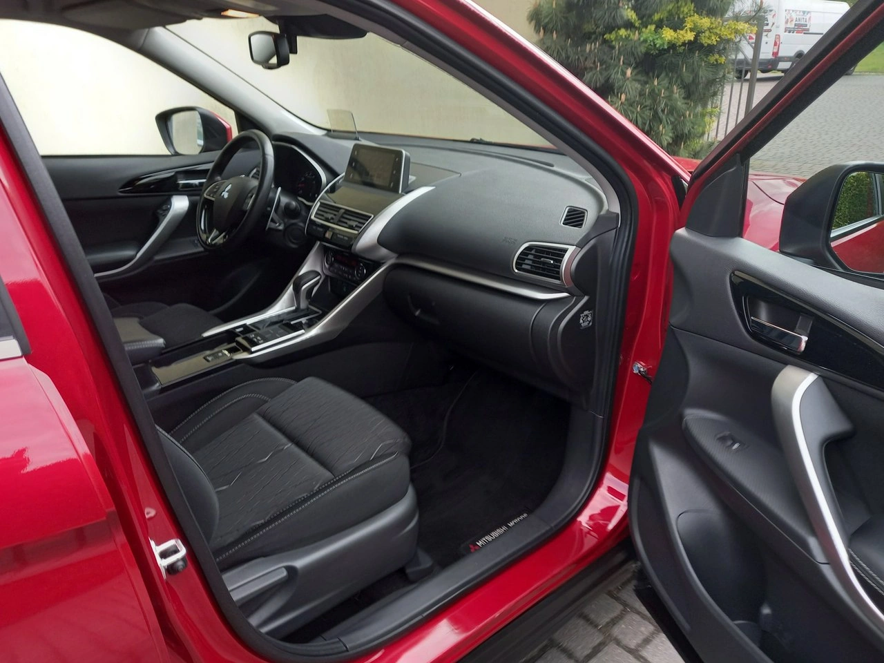 Mitsubishi Eclipse Cross - Zdjęcie 18