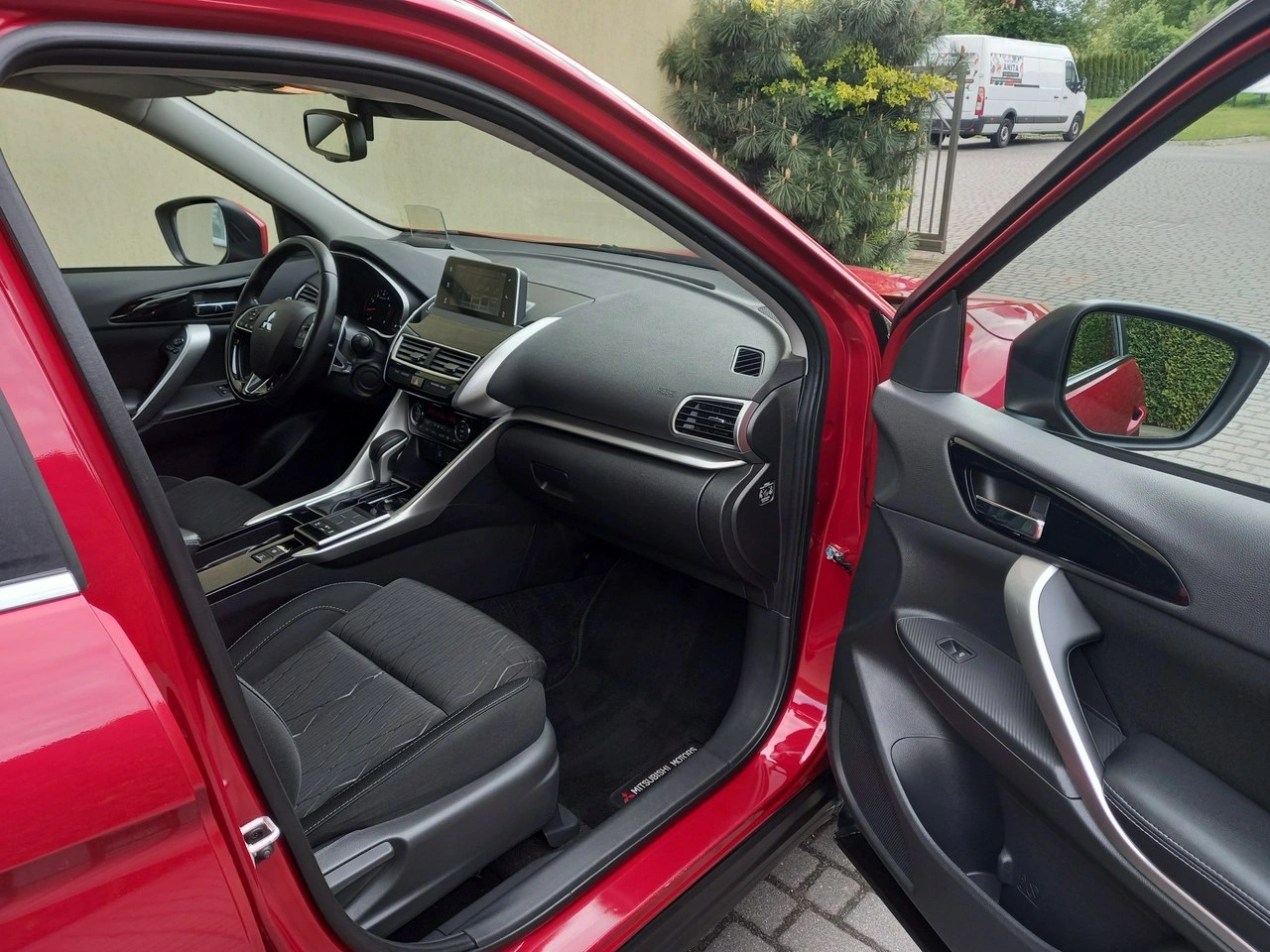 Mitsubishi Eclipse Cross - Zdjęcie 19
