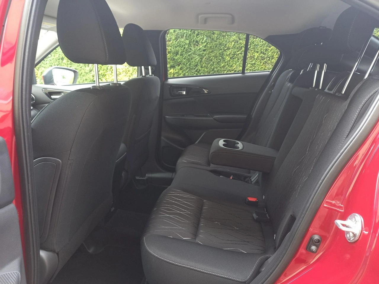 Mitsubishi Eclipse Cross - Zdjęcie 23