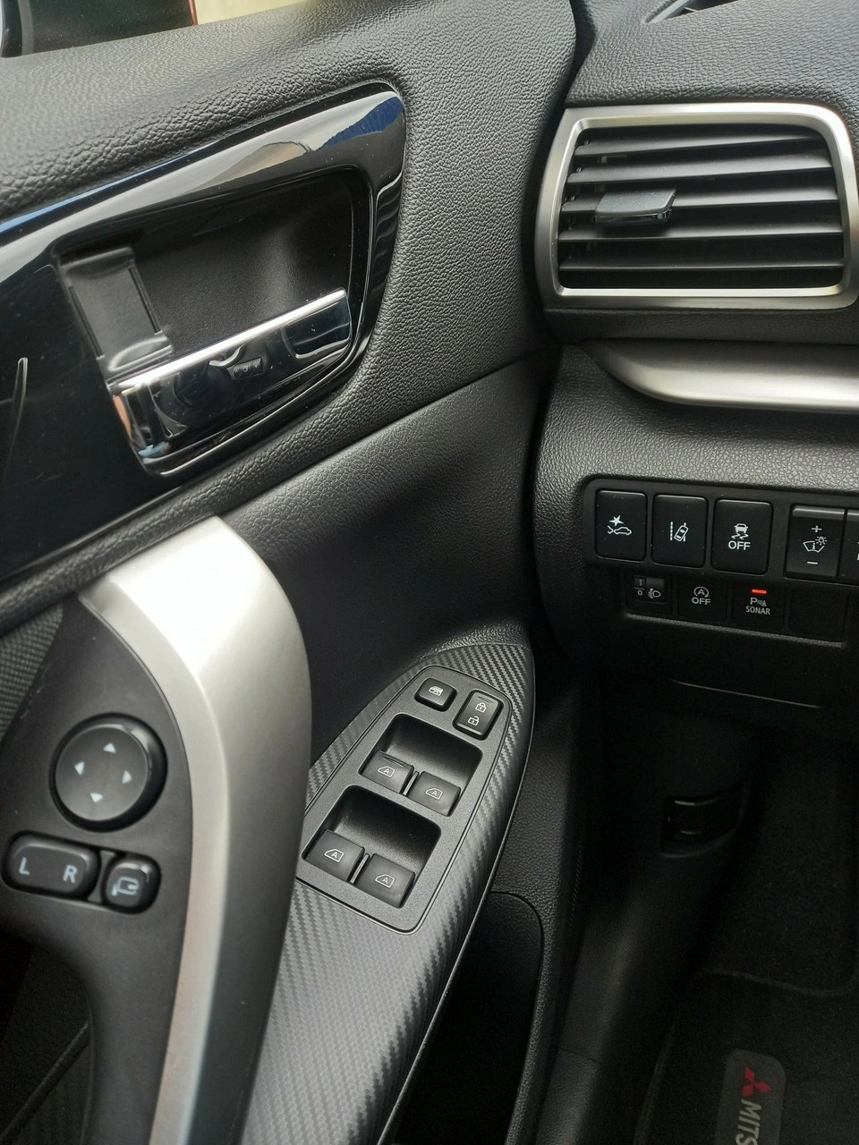 Mitsubishi Eclipse Cross - Zdjęcie 35