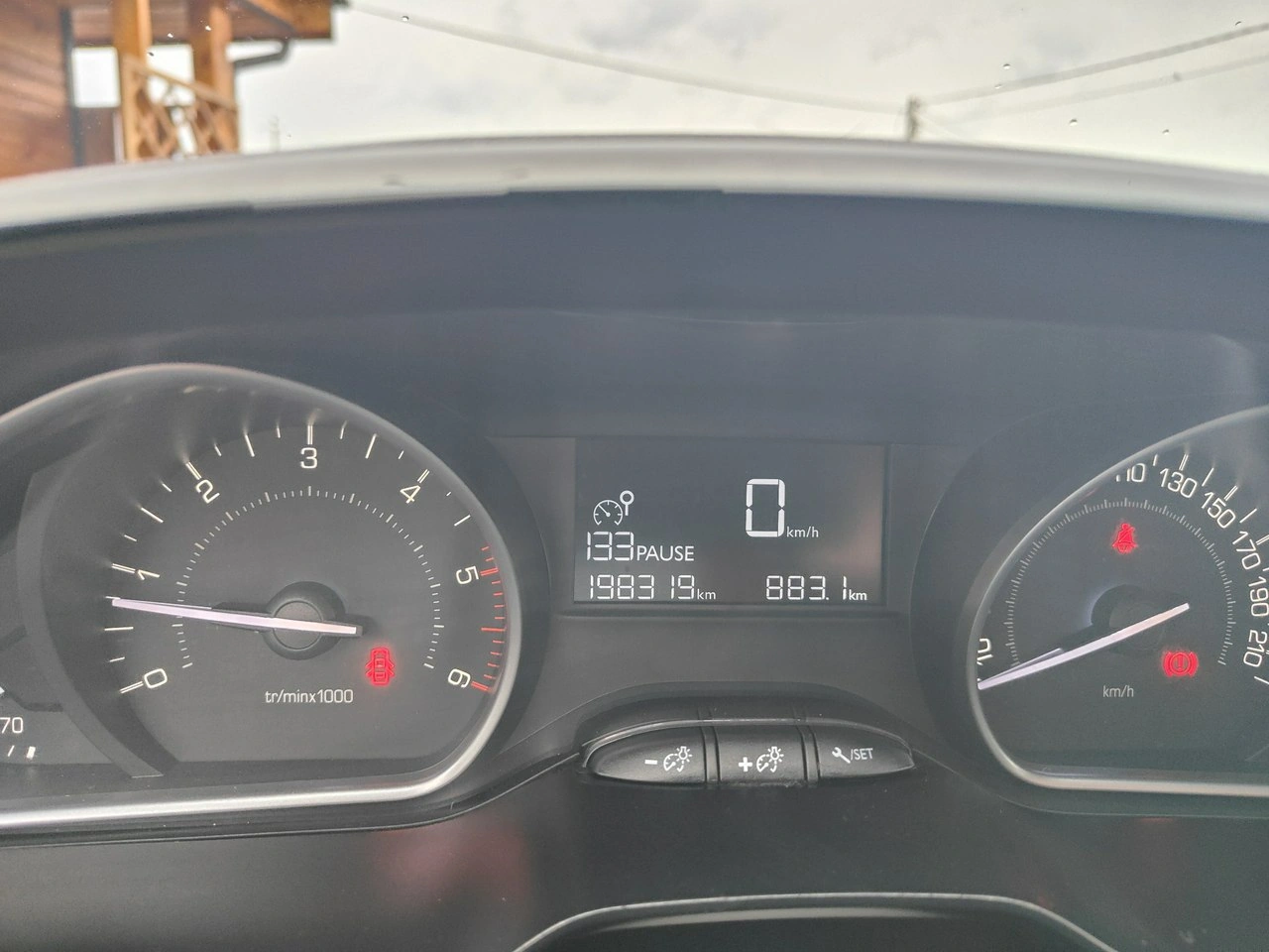 Peugeot 208 - Zdjęcie 7