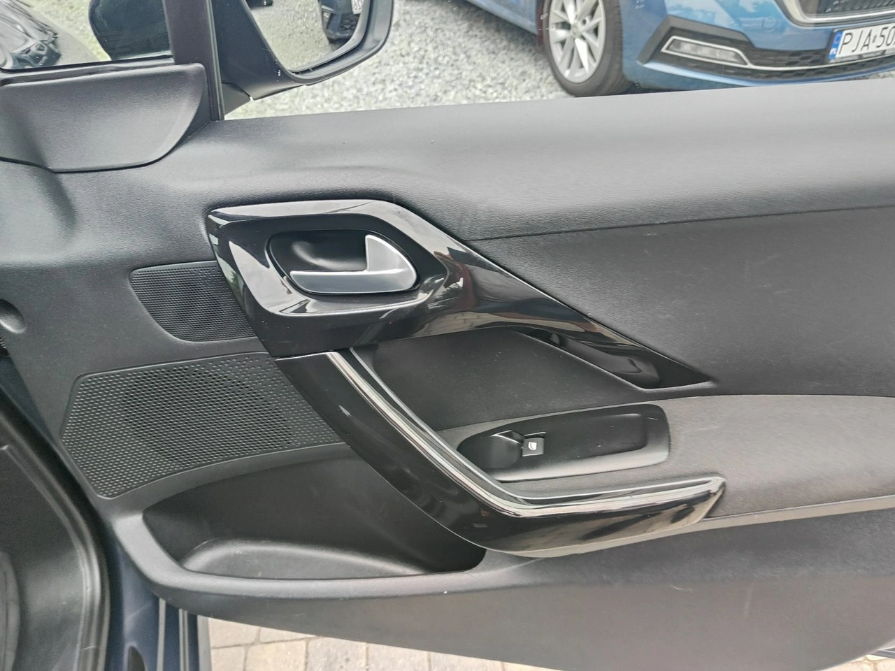 Peugeot 208 - Zdjęcie 19