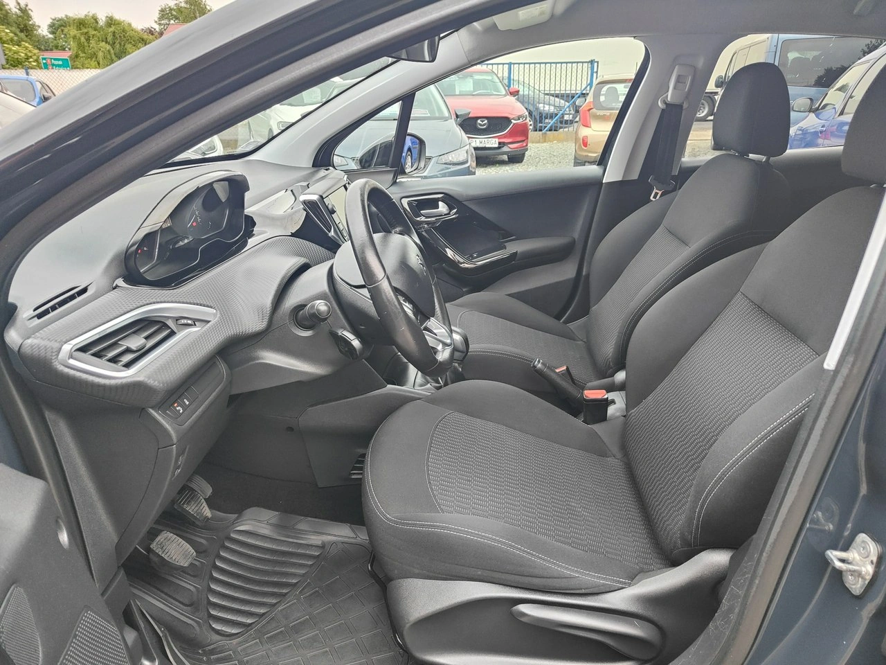 Peugeot 208 - Zdjęcie 6