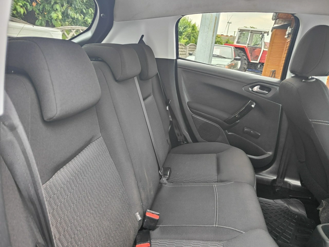 Peugeot 208 - Zdjęcie 20