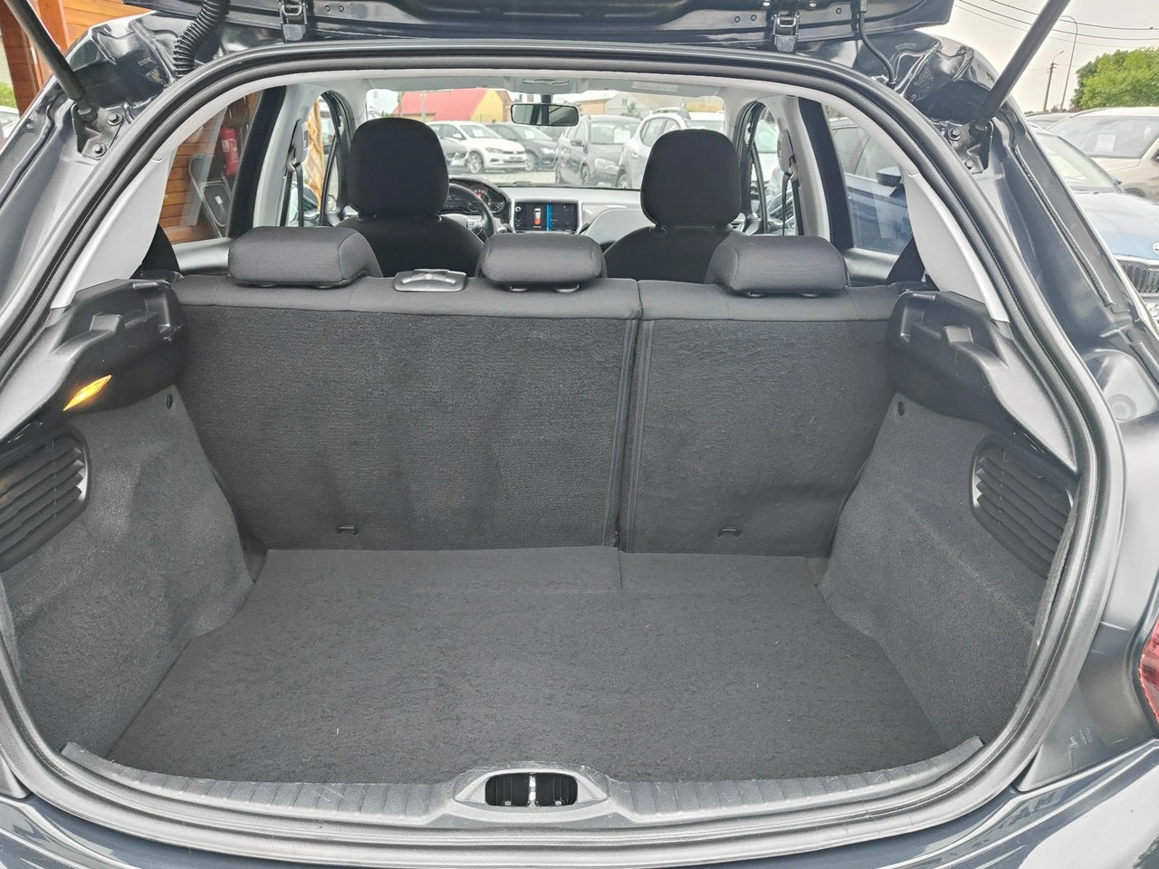 Peugeot 208 - Zdjęcie 26