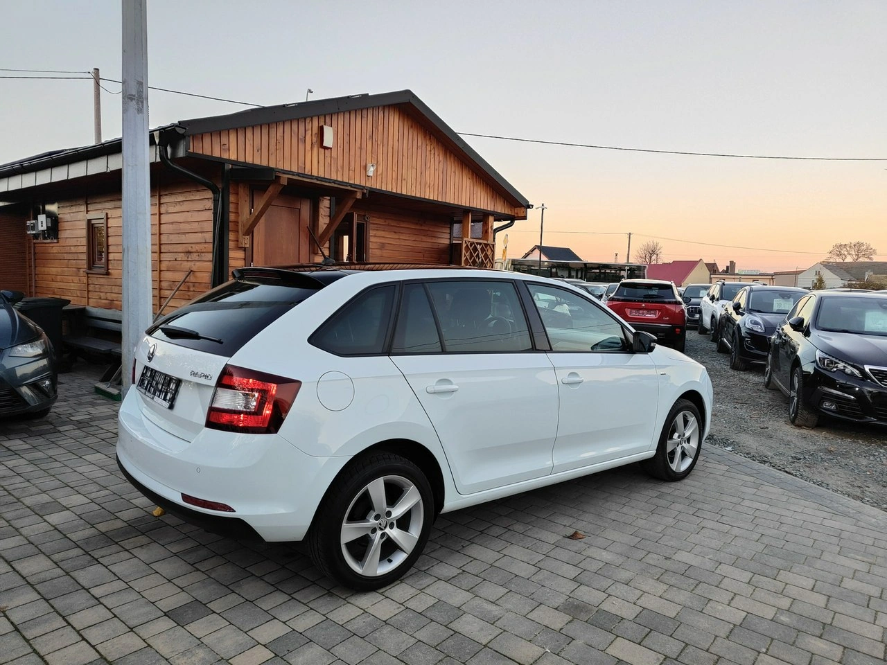 Skoda RAPID - Zdjęcie 4