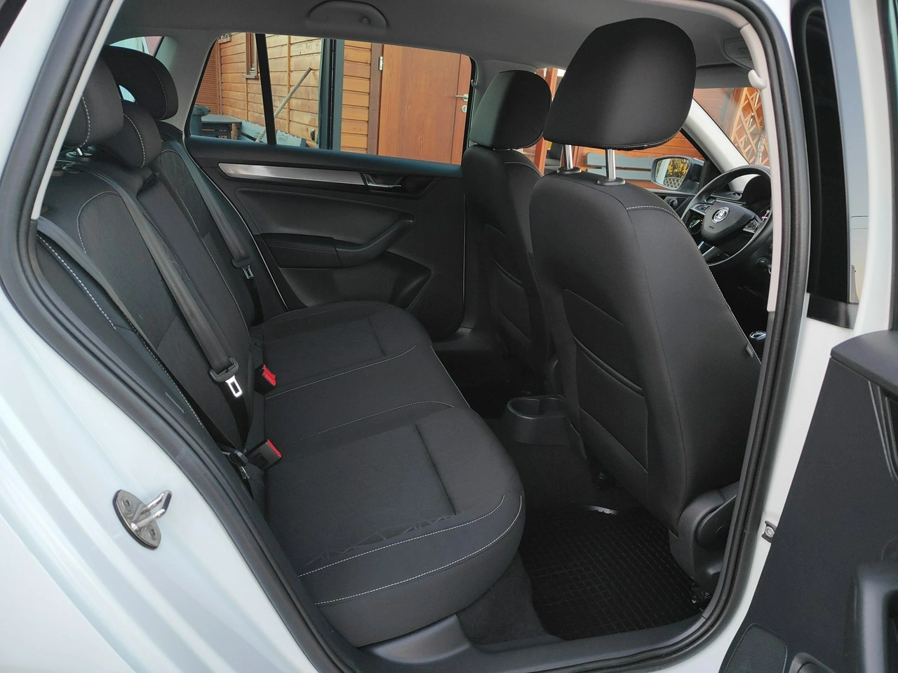 Skoda RAPID - Zdjęcie 22