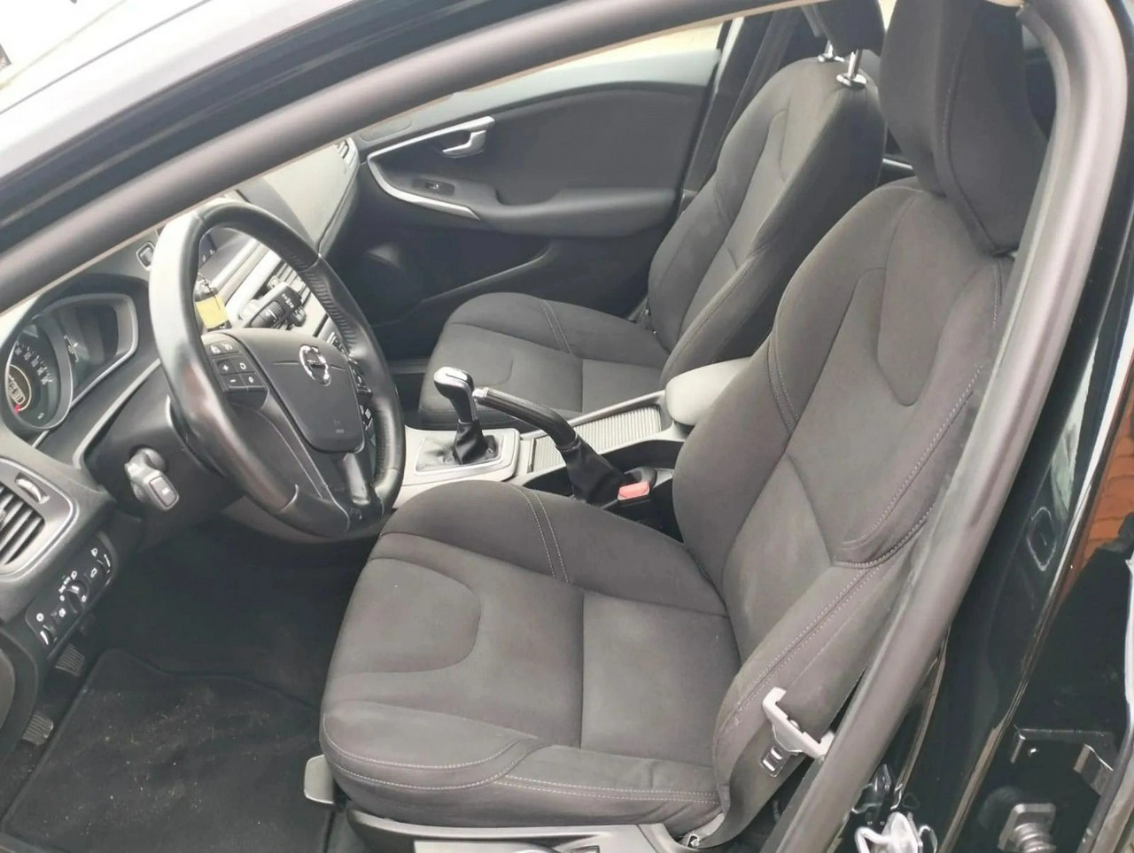 Volvo V40 - Zdjęcie 10