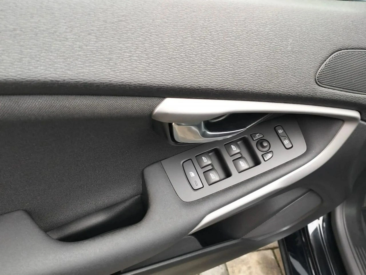 Volvo V40 - Zdjęcie 16