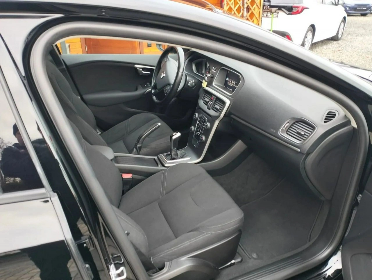 Volvo V40 - Zdjęcie 17