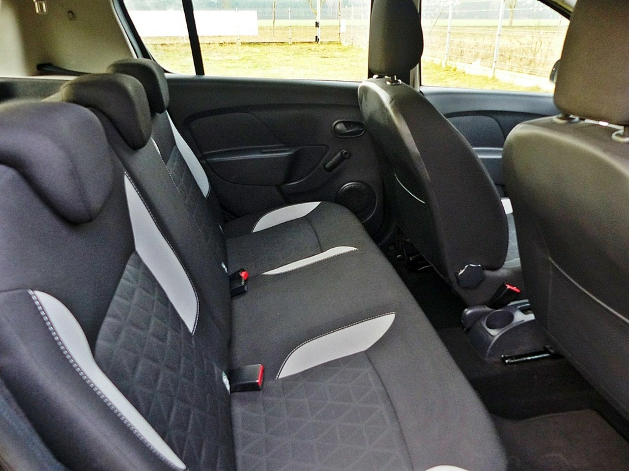 Dacia Sandero Stepway - Zdjęcie 23