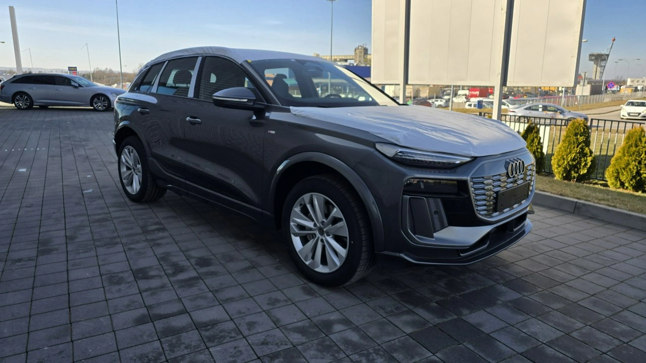 Audi Q6 e-tron - Zdjęcie 1