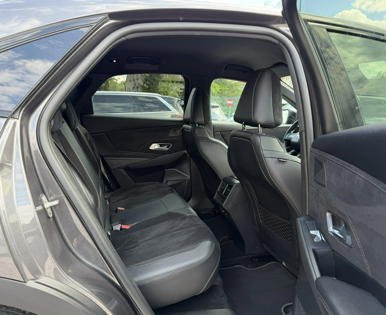 DS Automobiles DS 7 Crossback - Zdjęcie 13