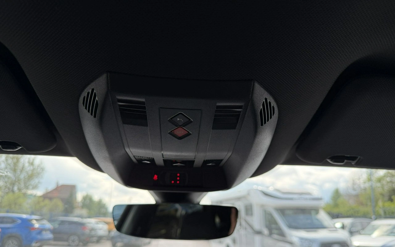 DS Automobiles DS 7 Crossback - Zdjęcie 17