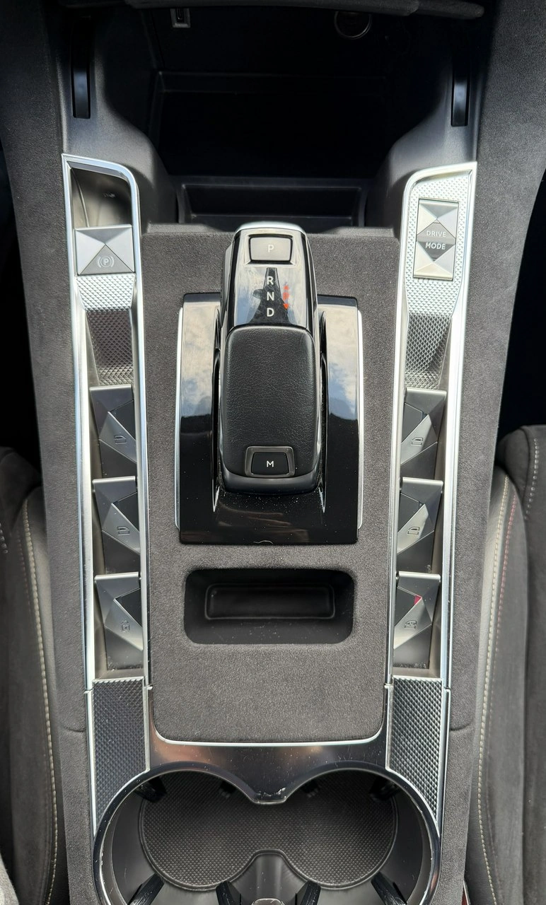 DS Automobiles DS 7 Crossback - Zdjęcie 28