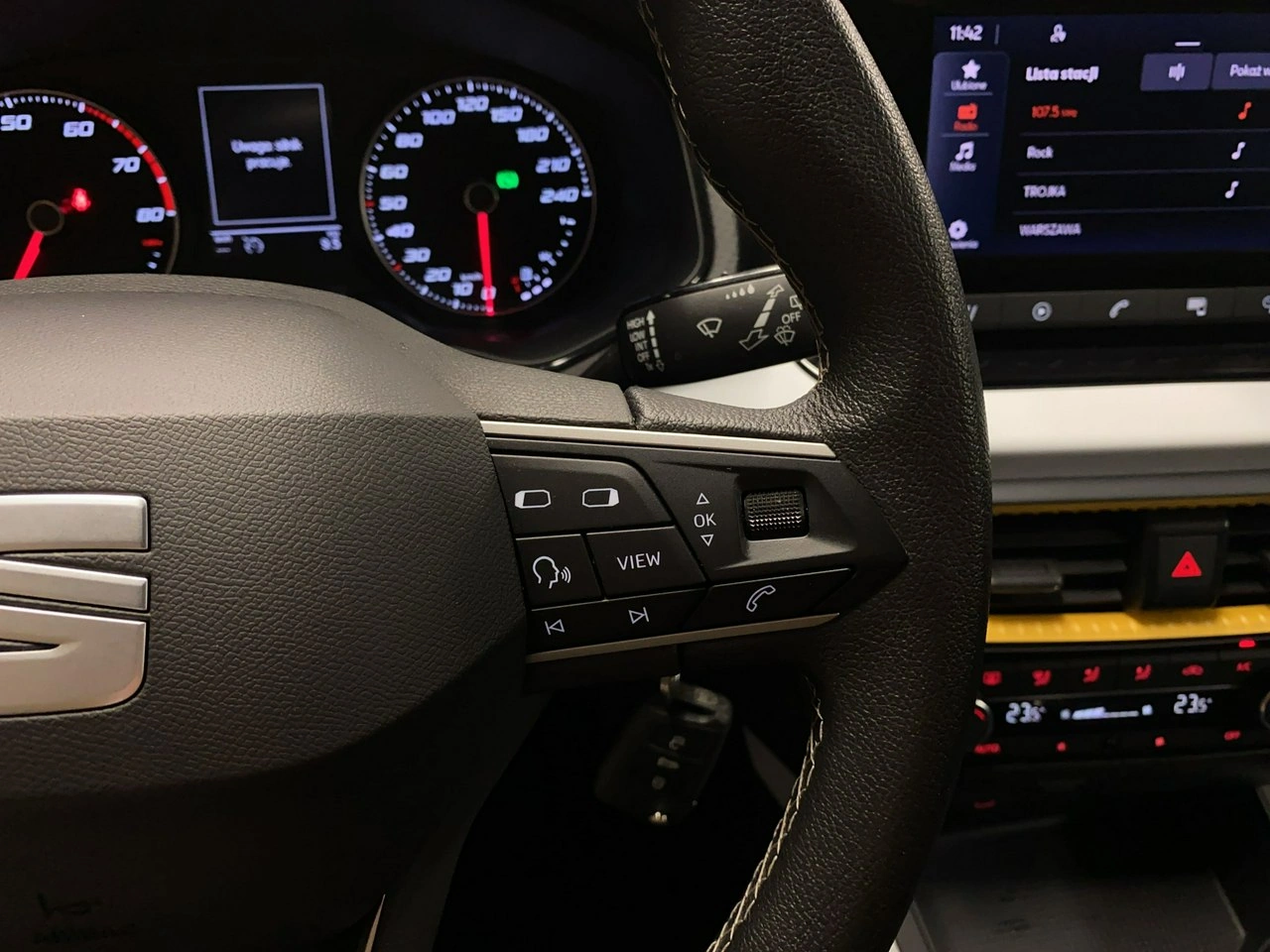 Seat Arona - Zdjęcie 17